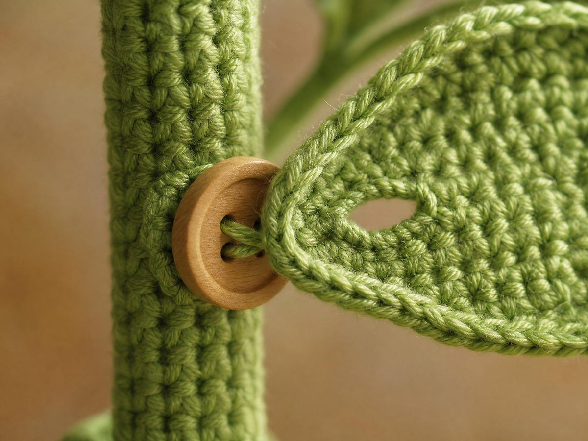 Crochet Plant Pattern – Interchangeable Monstera Leaf, Poinsettia Flower (PDF)
