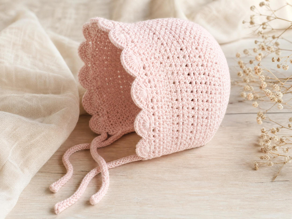 Crochet Baby Bonnet Pattern, Scallop Sun Hat, Newborn Crochet PDF (Instant Download)