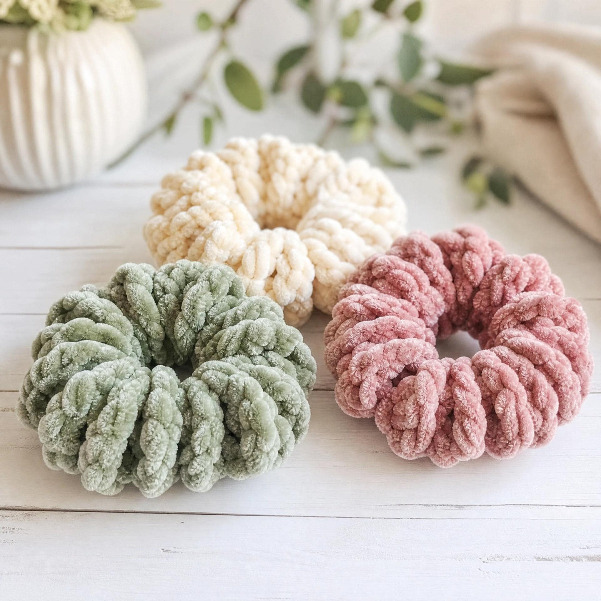 Chunky Velvet Crochet Scrunchie Pattern | Beginner Friendly PDF (Digital Download)